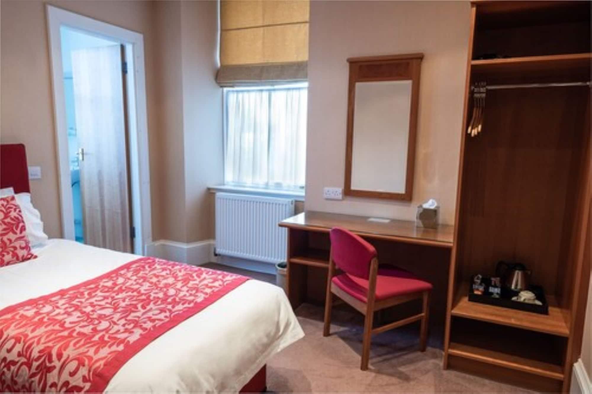 Laichmoray Hotel Елджин Екстериор снимка