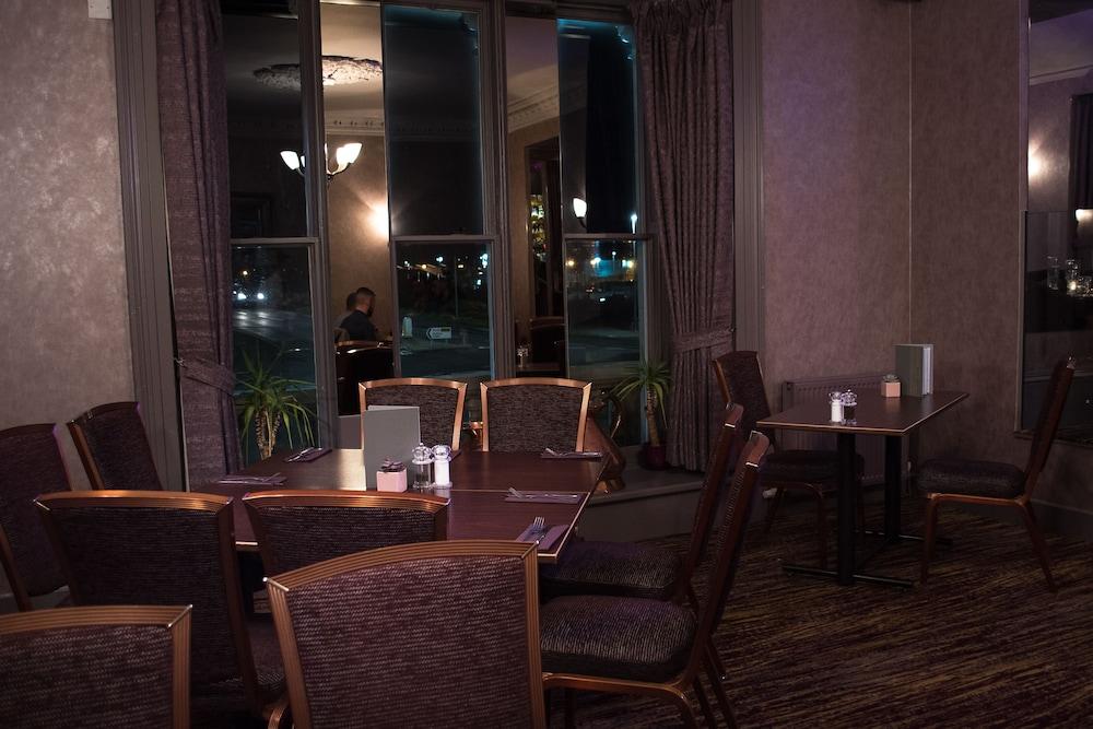 Laichmoray Hotel Елджин Екстериор снимка