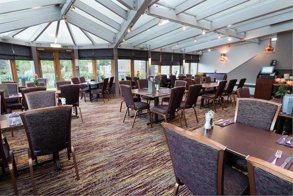Laichmoray Hotel Елджин Екстериор снимка