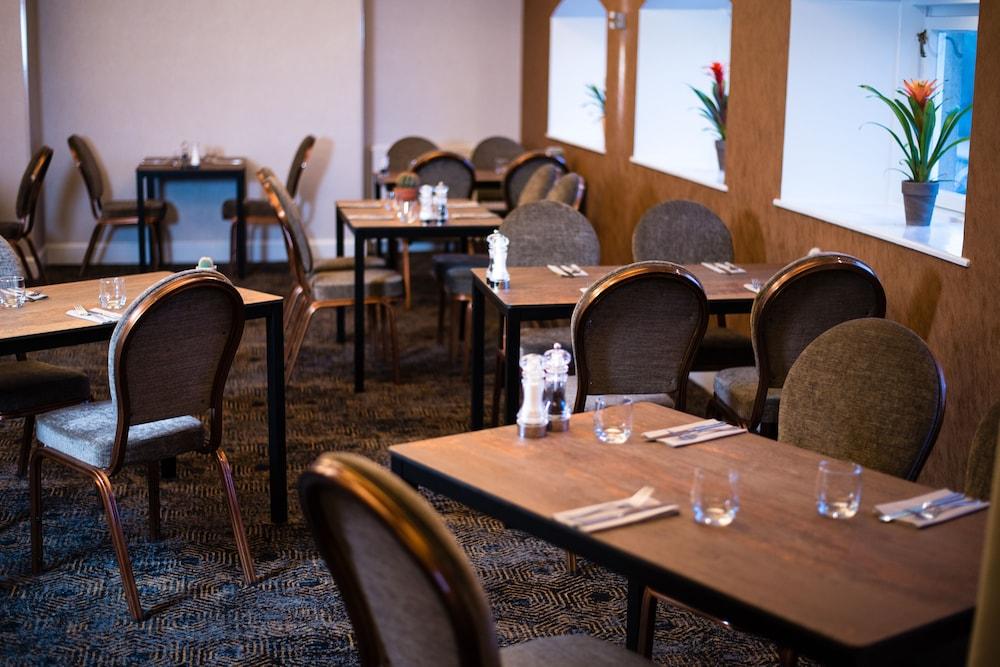 Laichmoray Hotel Елджин Екстериор снимка