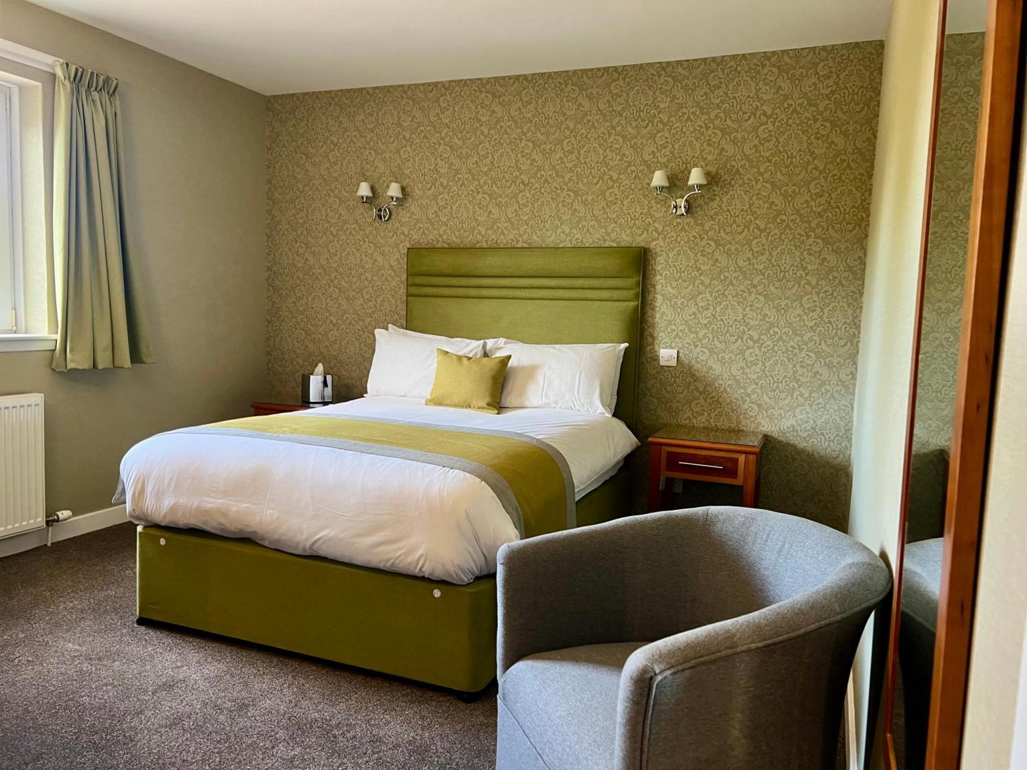 Laichmoray Hotel Елджин Екстериор снимка